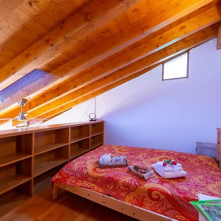 Sleeps 6 *