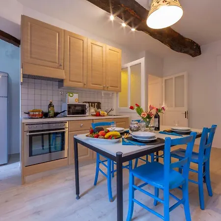 Sleeps 6 *